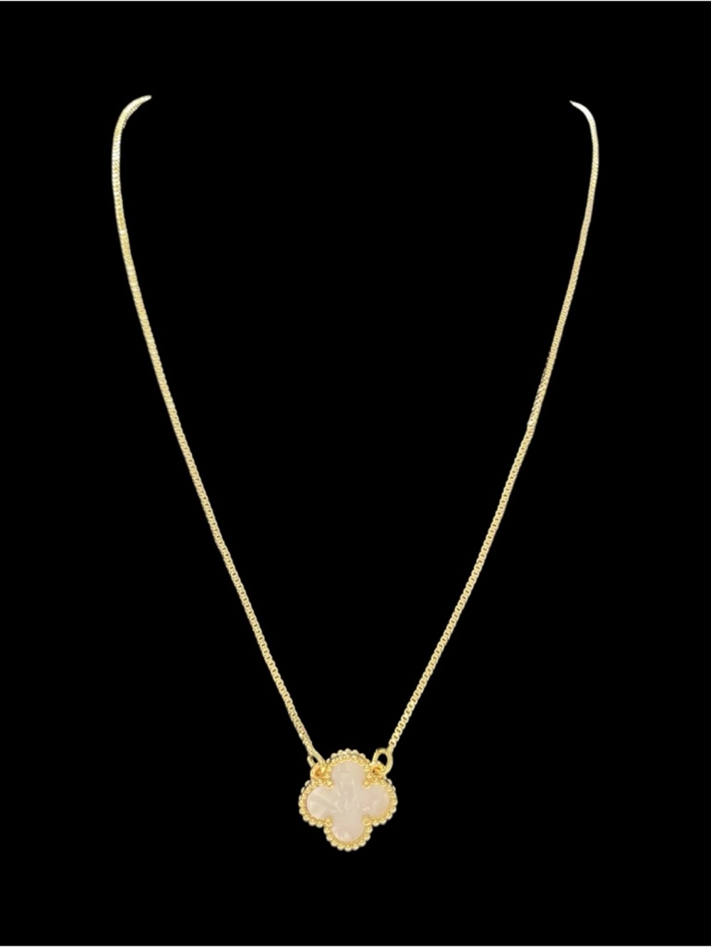 18k Gold-filled Clover Mother of Pearl Pendant Necklace